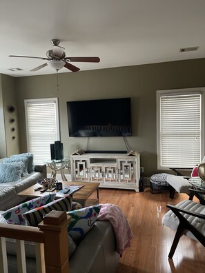 Smart TV, books - Whole house near Hartsfield Jackson airport (College Park)