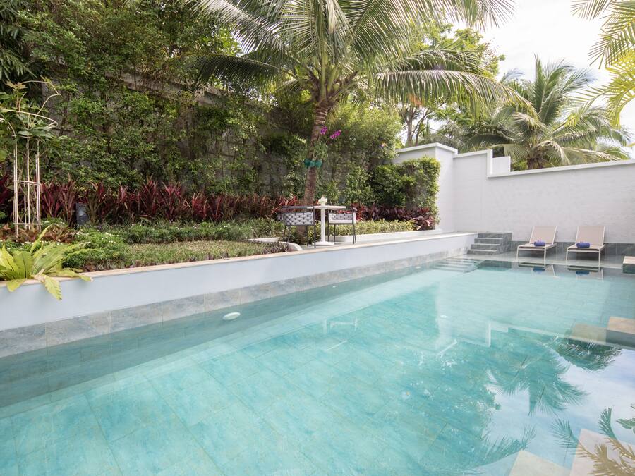 Private pool