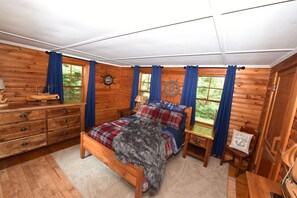 5 bedrooms, free WiFi, bed sheets, wheelchair access