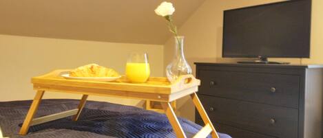 4 bedrooms, WiFi, bed sheets