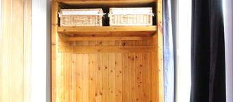 Spacious 4 Bed House, Ideally lo