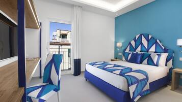 2 bedrooms, in-room safe, iron/ironing board, free WiFi