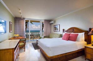 1 bedroom, WiFi, bed sheets - Beachfront is set amid palm trees on 6 acres of beautifully landscaped gardens!! (Kapaa)