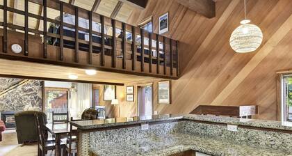 Snowcreek 91: Nice, Dog Friendly, Close to Red Line Shuttle and Golfing