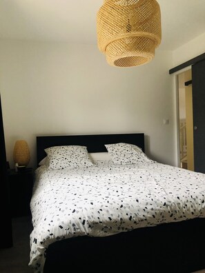 3 bedrooms, iron/ironing board, travel cot, WiFi - House la londe (La Londe-les-Maures)