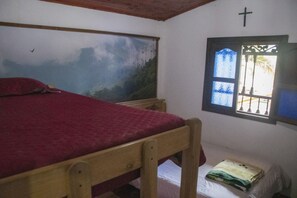 4 bedrooms, free WiFi, bed sheets
