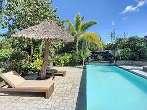 室外游泳池