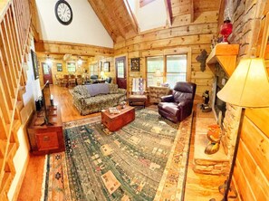 Smart TV, chimenea, videojuegos y reproductor de DVD 