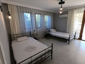 4 soverom, strykejern/-brett, reiseseng for barn og wi-fi (inkludert)