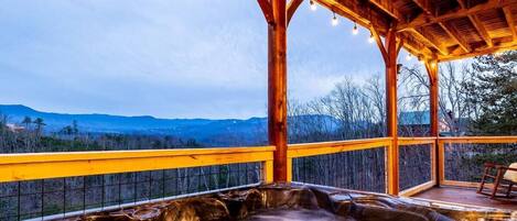 Tina de hidromasaje al aire libre