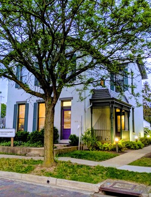 المنشأة من الخارج