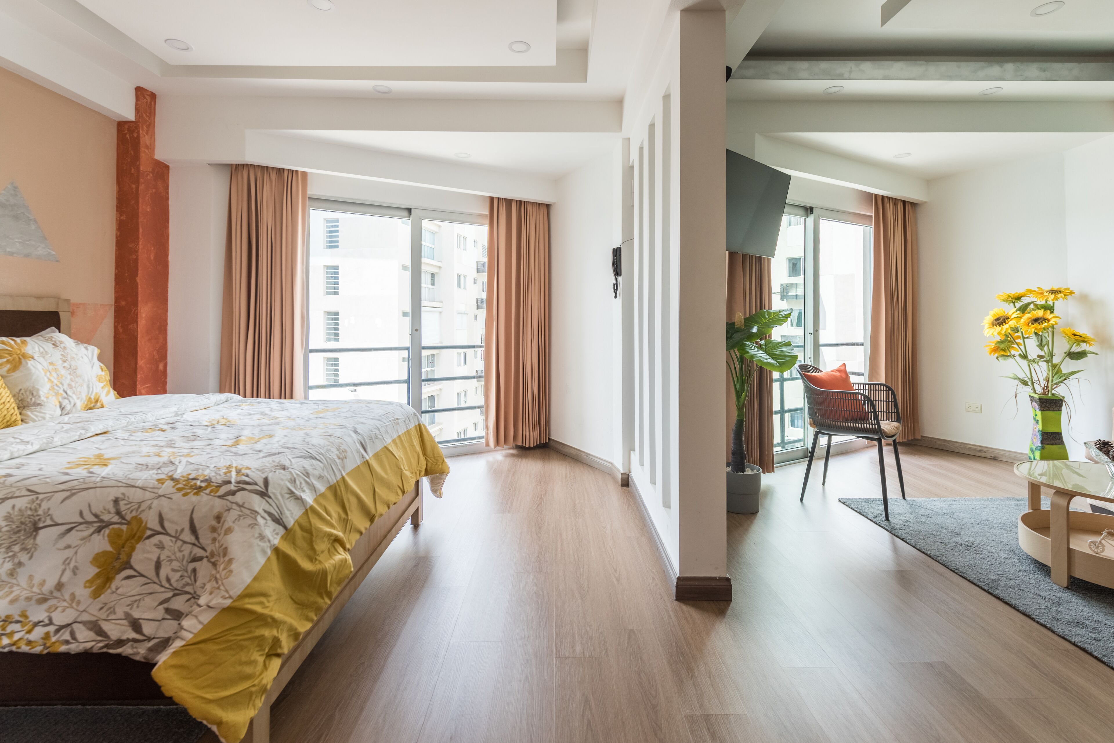Studio tiện nghi đơn giản | Màn/rèm cản sáng, bàn ủi/dụng cụ ủi quần áo 