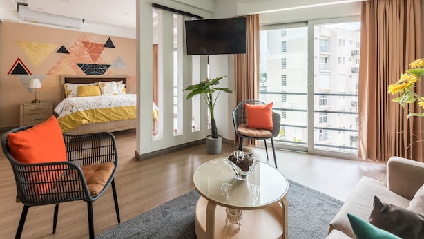 Studio Comfort | Tirai kedap cahaya, setrika/meja setrika, Wi-Fi gratis, dan seprai linen