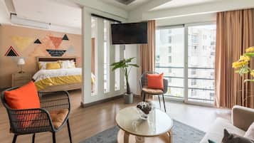 Cortinas blackout, tabla de planchar con plancha y wifi gratis
