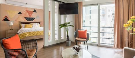 Comfort Studio | Blackout curtains, iron/ironing board, free WiFi, bed sheets