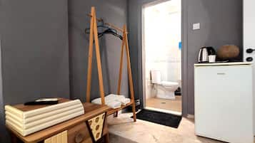 Classic Twin Room | 1 bedroom, premium bedding, minibar, individually decorated
