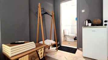 经典双床房 | 高档床上用品、迷你吧、特色装修、特色家居