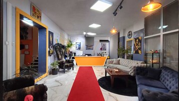 高档床上用品、迷你吧、特色装修、特色家居