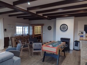 Games room - Gite with room for meetings, seminars, birthdays, anniversaries, christenings, (La Bresse)