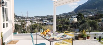 Sea Wind House, in a quiet area very close to the center and the sea