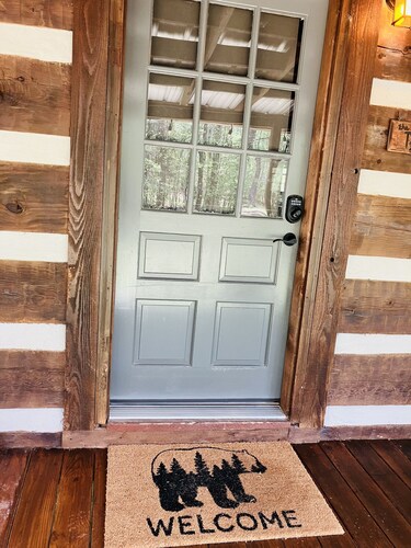 Well maintained cabin bordering national forest, close to Augusta, GA - -Masters