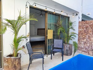 حمّام سباحة خارجي