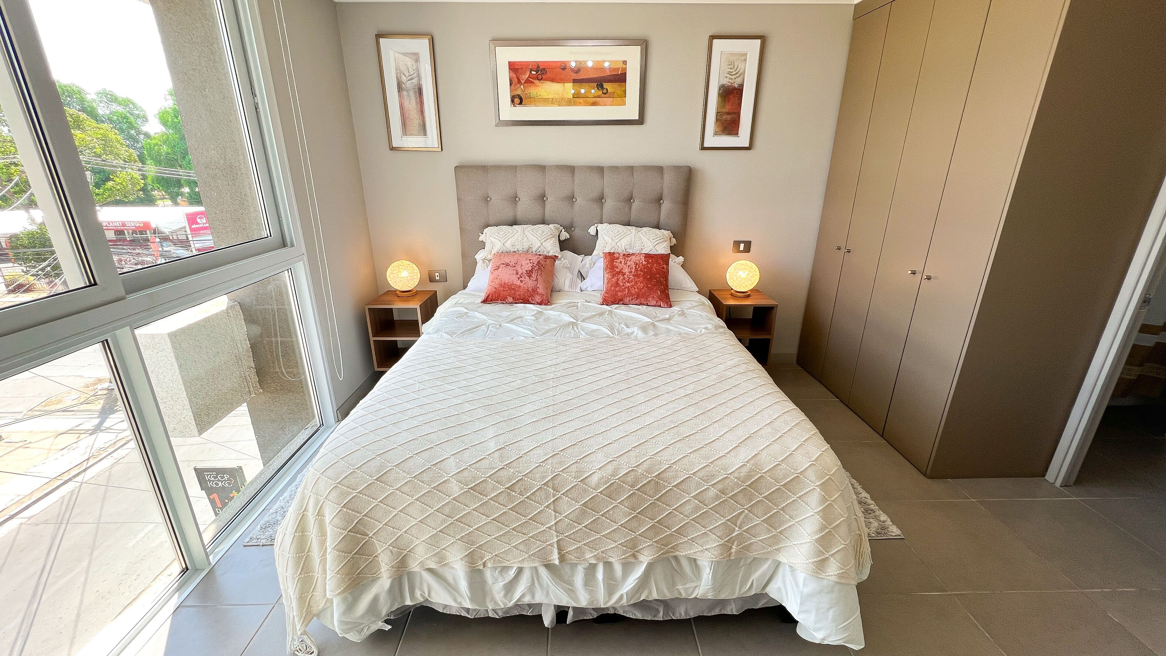 1 quarto, Wi-Fi de cortesia, roupa de cama