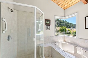 Shower, jetted bath, hair dryer, towels - Stunning views near beaches and bluff (Sea Ranch)