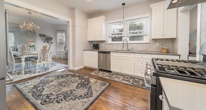 Great Location! 2 Houses for large groups!!