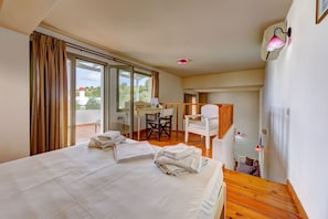7 habitaciones, wifi y ropa de cama