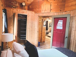 2 slaapkamers, reisbedje, gratis wifi, beddengoed