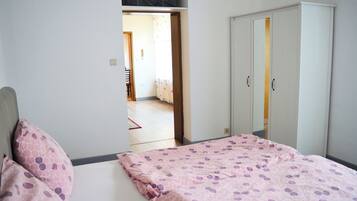 1 makuuhuone, silitysrauta/-lauta, Wi-Fi