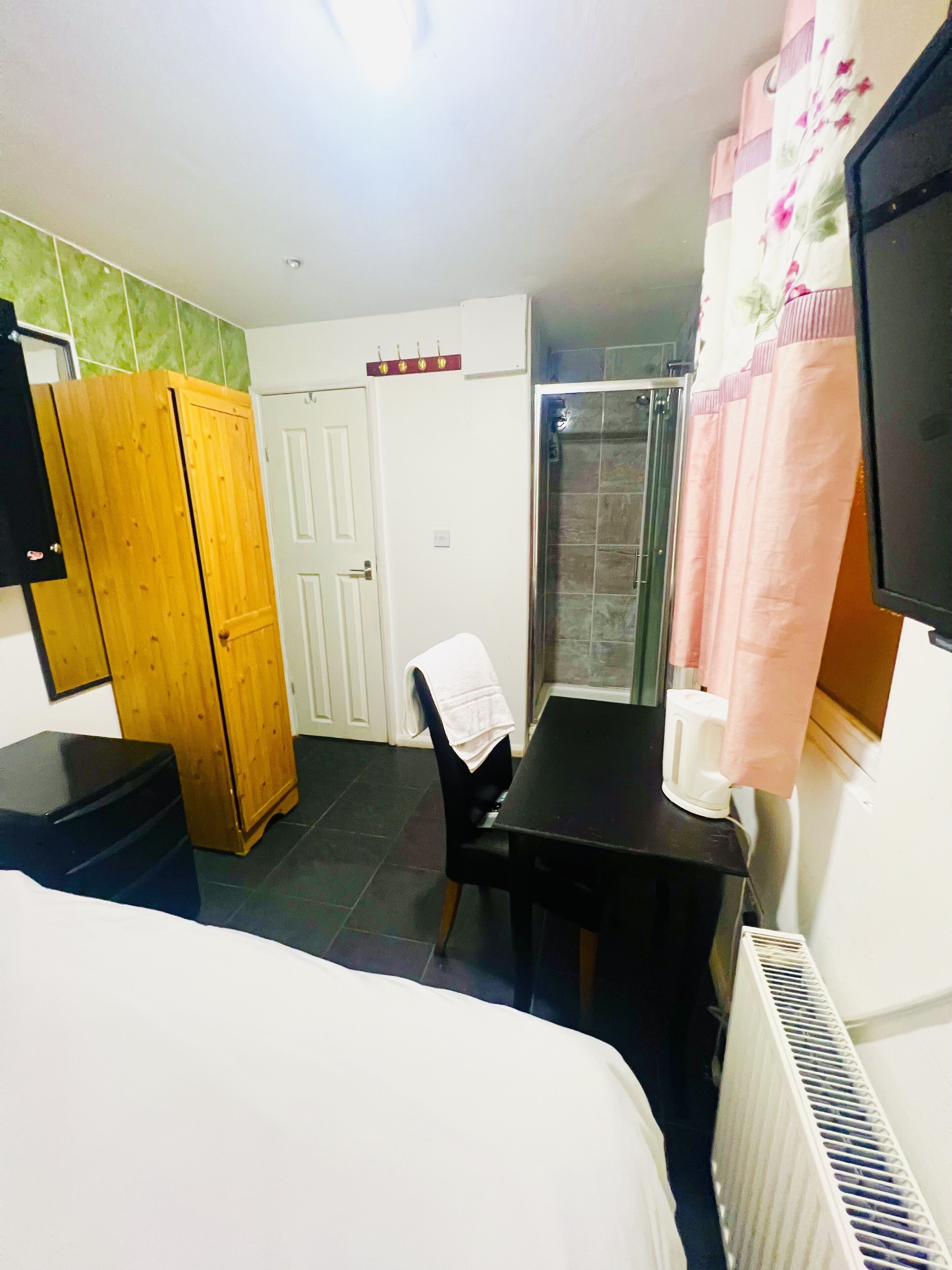 Standard Single Room | Individually furnished, desk, laptop workspace, free WiFi
