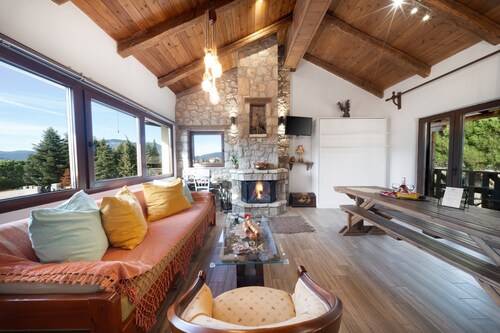 Villa Dianne: Your Perfect Mountain Retreat