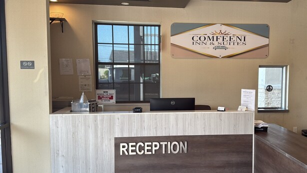 Reception - Comfeeni Inn and Suites (South Houston)