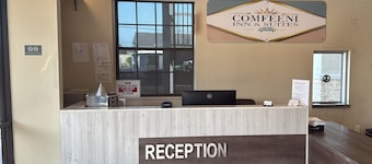 Comfeeni Inn and Suites