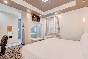 Skrivebord, skrivebord for bærbar PC og blendingsgardiner