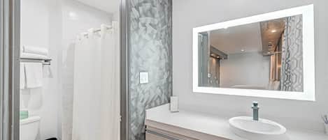 Rainfall showerhead, hair dryer, towels