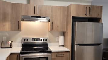 Refrigerador, horno, lavavajillas, tostadora