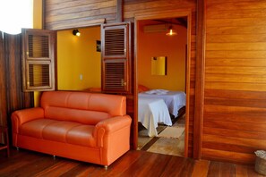 Familienchalet, 1 Doppelbett, Veranda, Bergblick | Wohnbereich