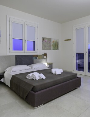 Room | Minibar, in-room safe, individually decorated, desk - Fiore di Vendicari (Noto)