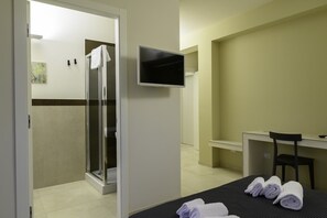 Deluxe Room | Minibar, in-room safe, individually decorated, desk - Fiore di Vendicari  (Noto)