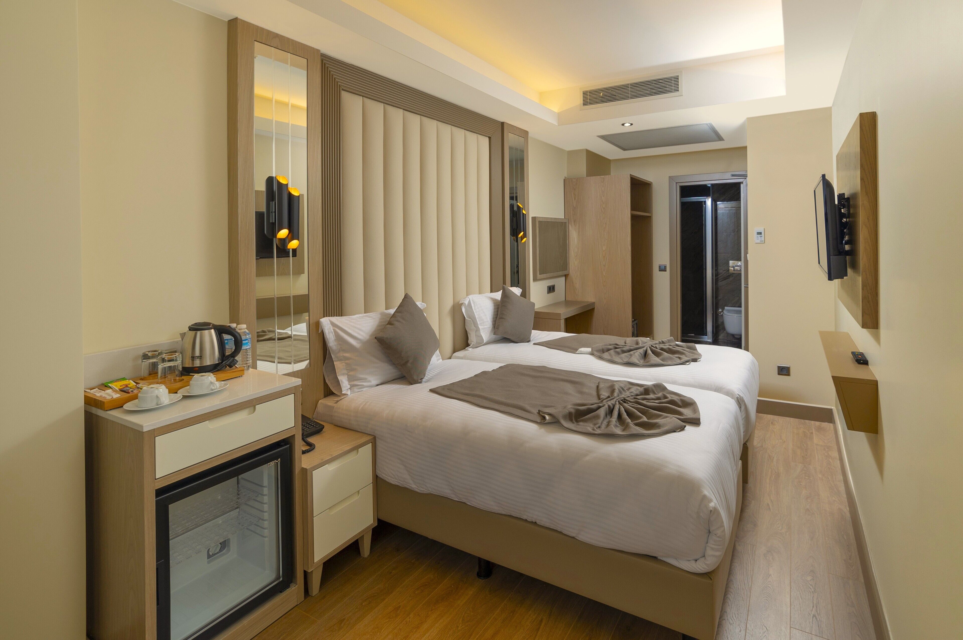 Chambre Standard avec lits jumeaux | Minibar, coffres-forts dans les chambres, lits bébé (gratuits)