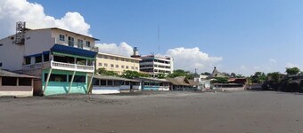 Playa El Obispo C La Marea La Libertad
