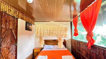 Basic Double Room | Bed sheets