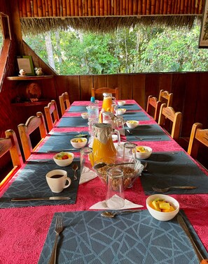 Free daily continental breakfast  - Caiman Eco Lodge (Palma Roja)