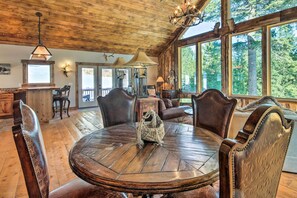 Interior - Bozeman Cabin: Deck w/ Jacuzzi & Gas Grill! (Bozeman)