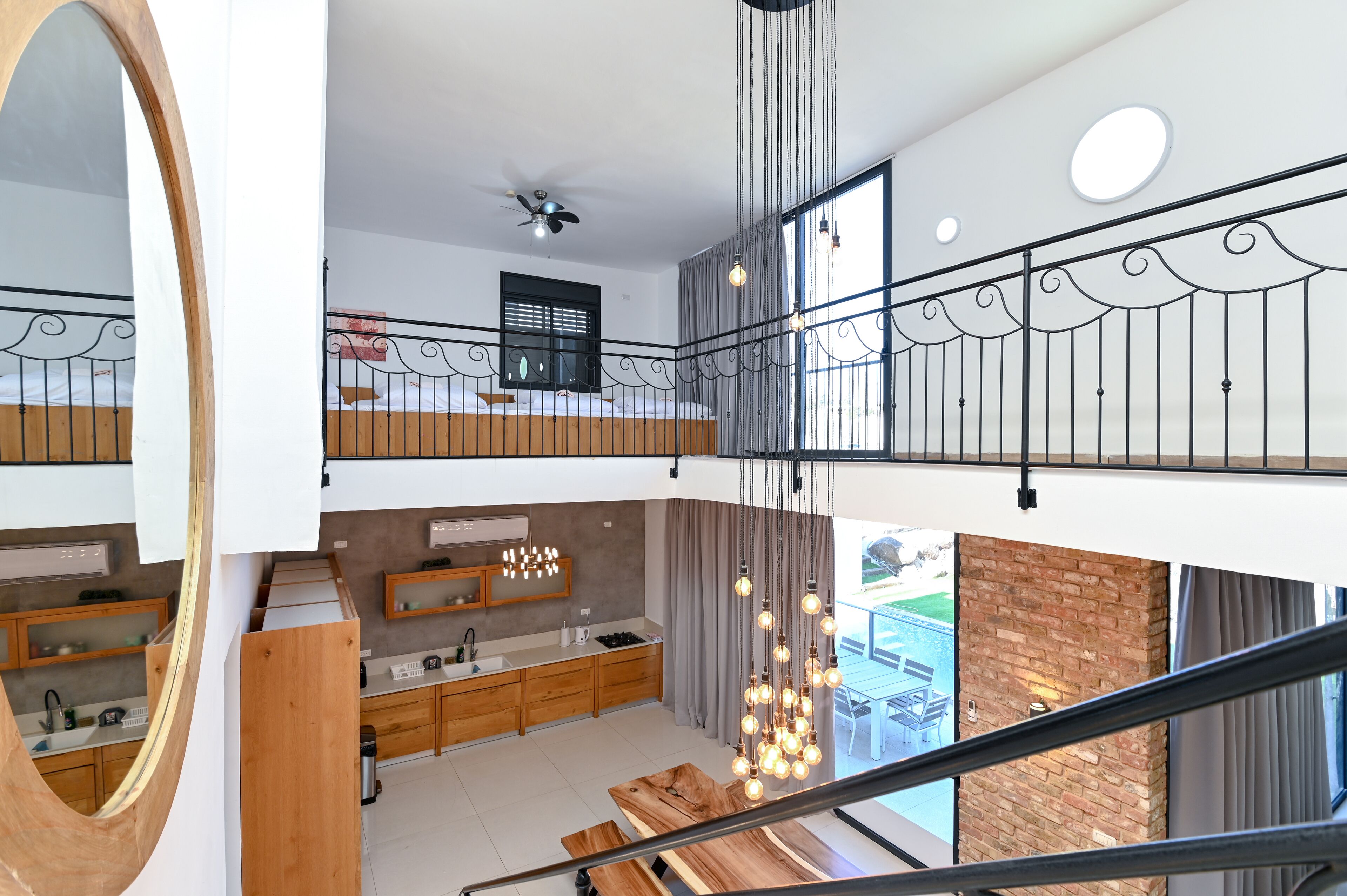 50-吋 LCD 液晶電視、有線頻道、電視、乒乓球