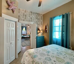 1 bedroom, desk, free WiFi, bed sheets
