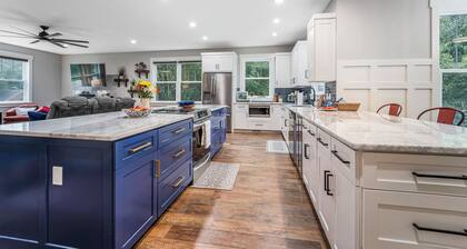 Family Friendly w/4 Kings Near UGA & Downtown Athens. Parking for UGA Football